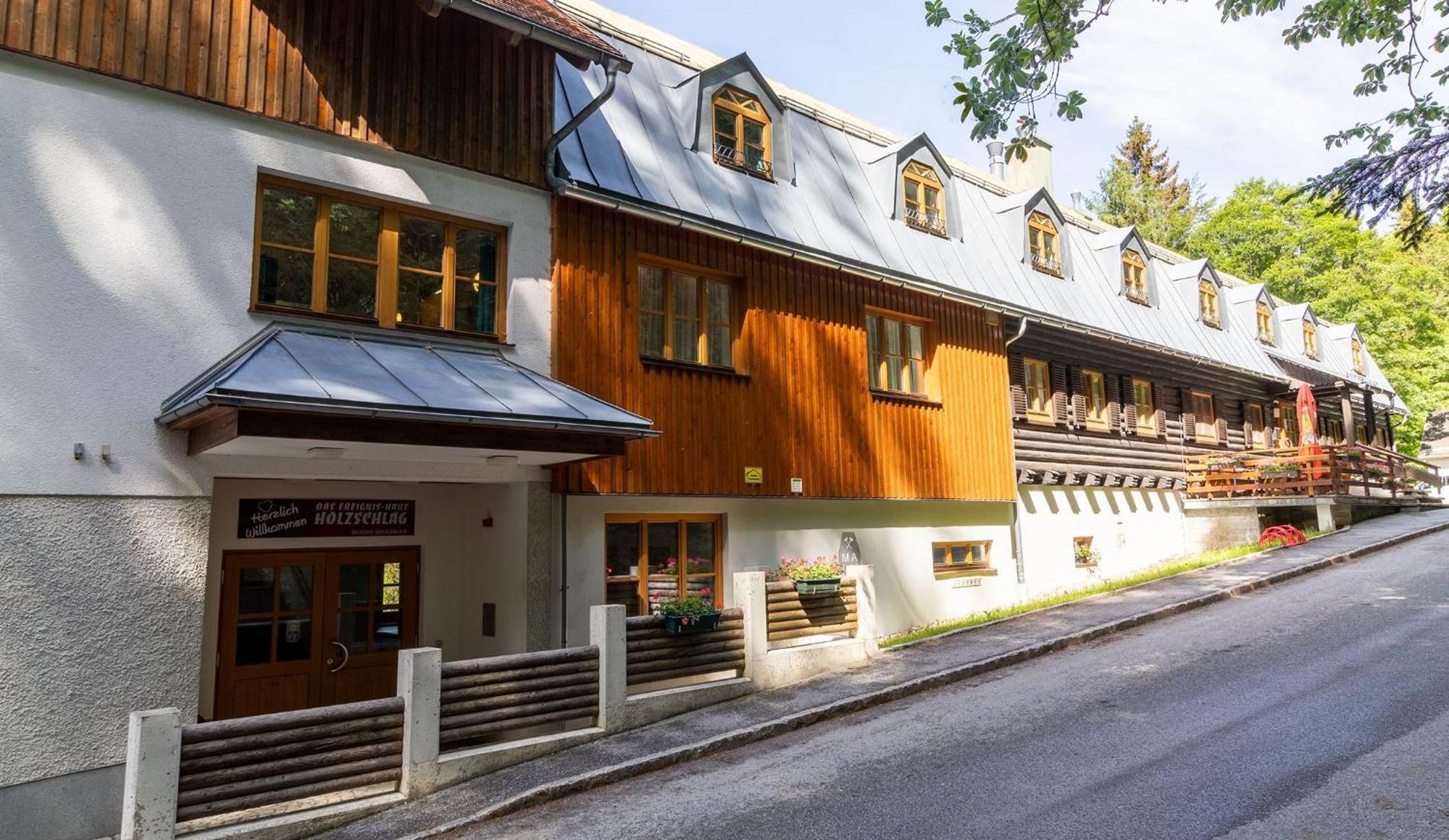 Forsthaus Apartment Holzschlag Buitenkant foto